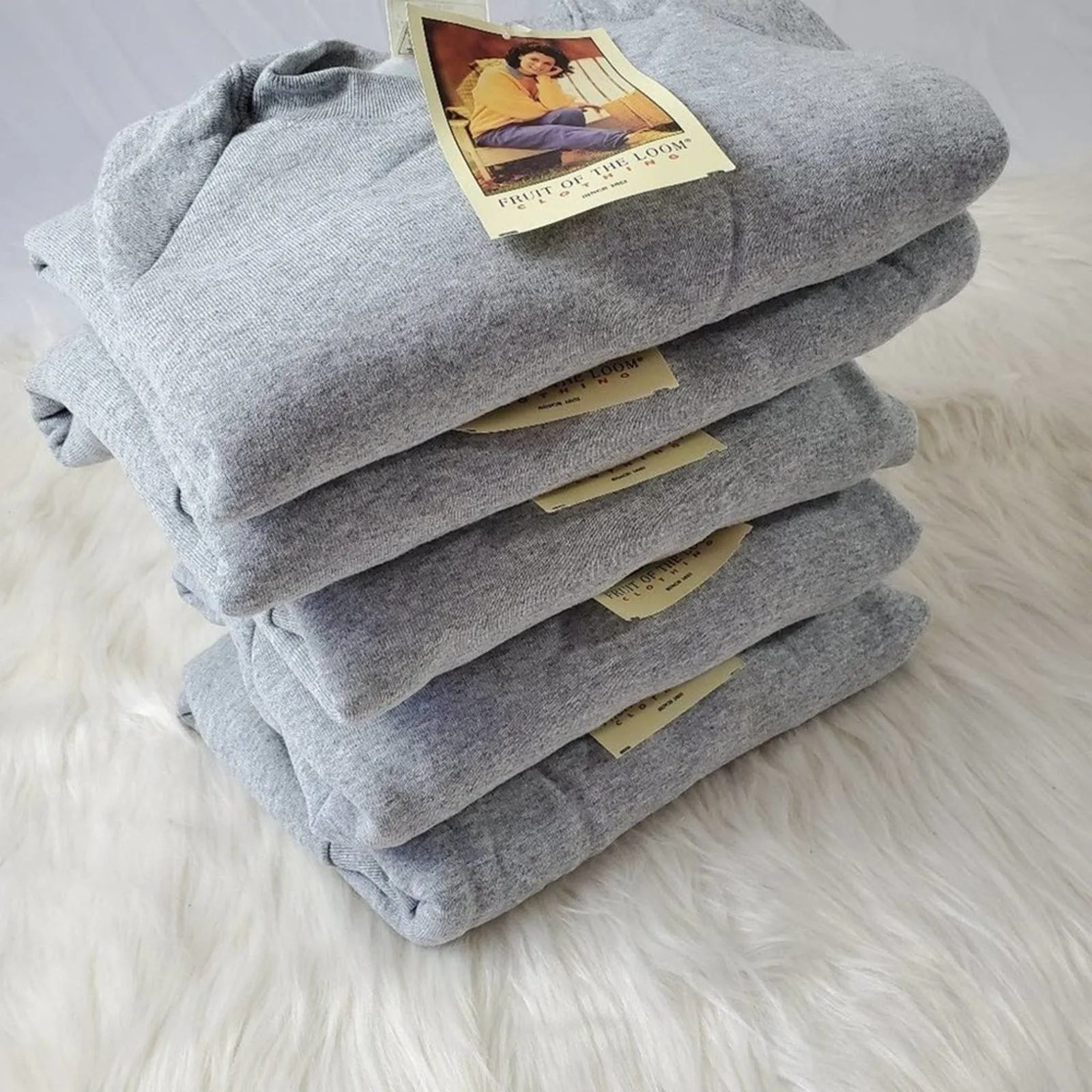 - NWT Vintage 90s Fruit Of The Loom Sweatshirt │L