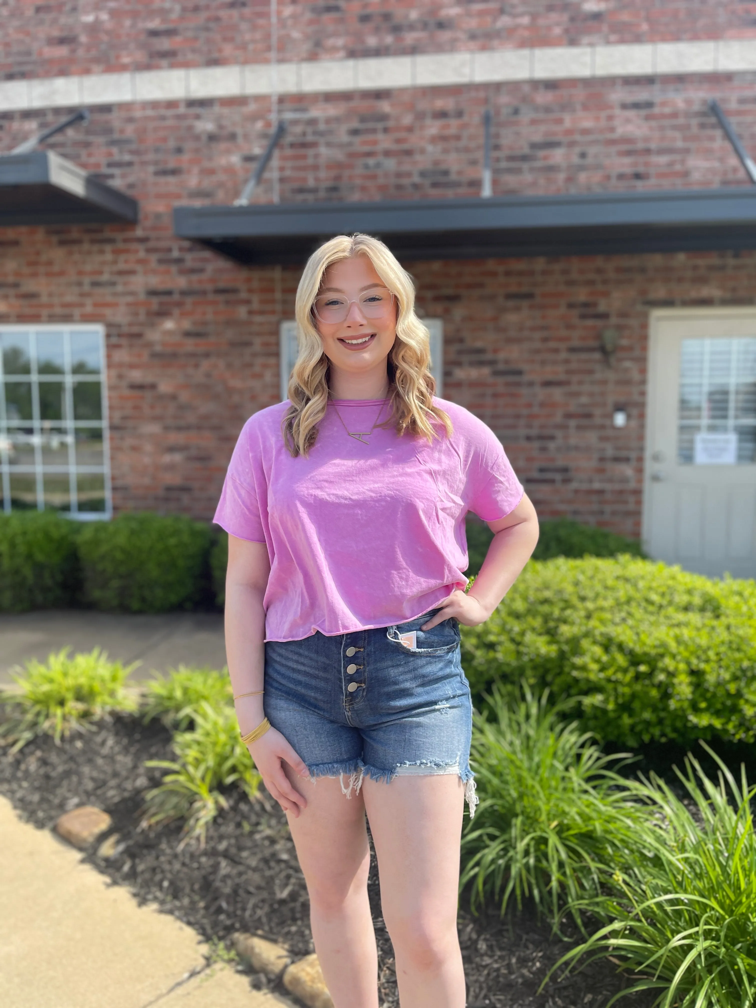 Cropped Fit Check Tee