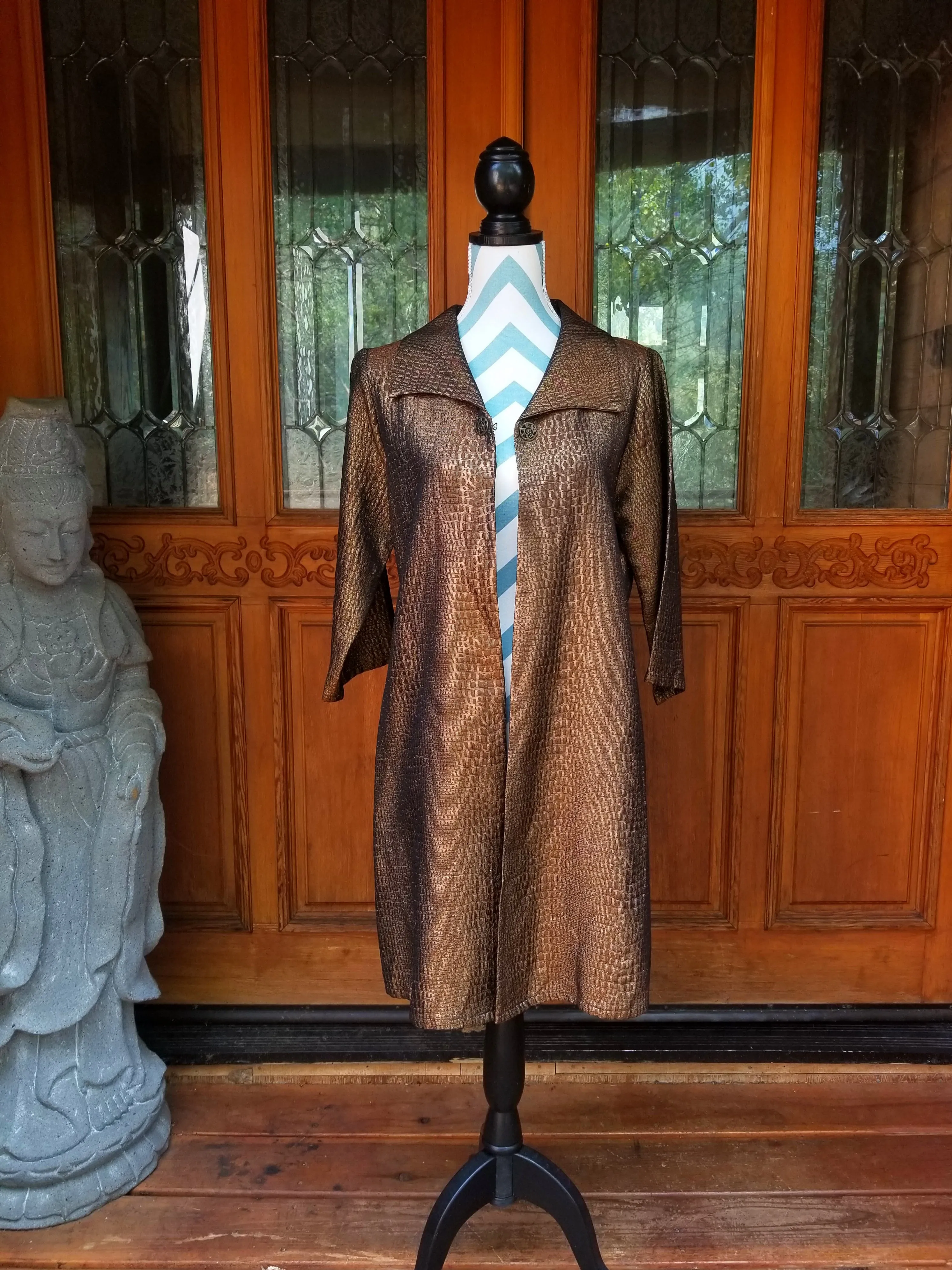 LARGE UNIQUE COLOR CHANGING JACKET WITH BEAUTIFUL BUTTONS