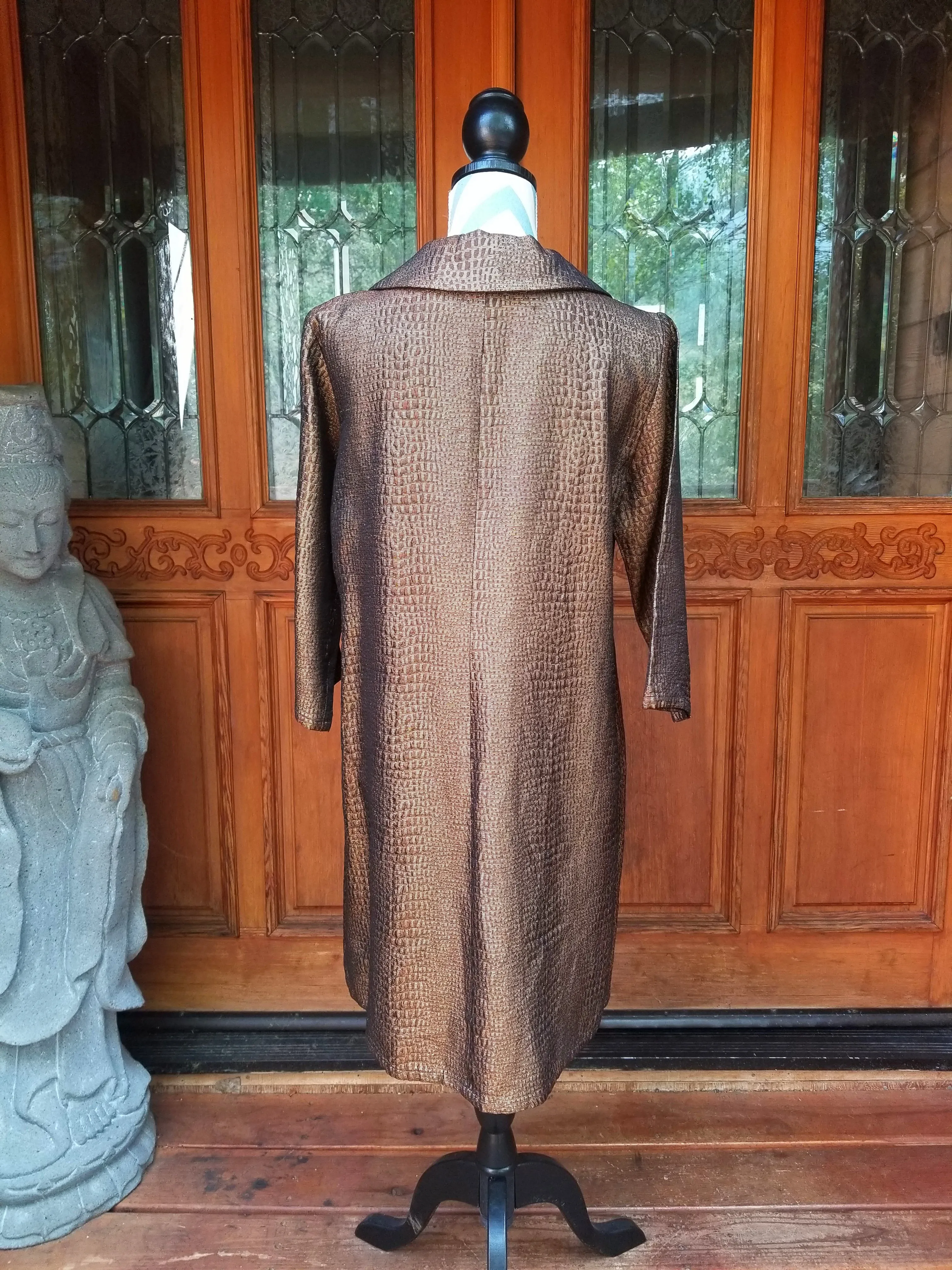 LARGE UNIQUE COLOR CHANGING JACKET WITH BEAUTIFUL BUTTONS