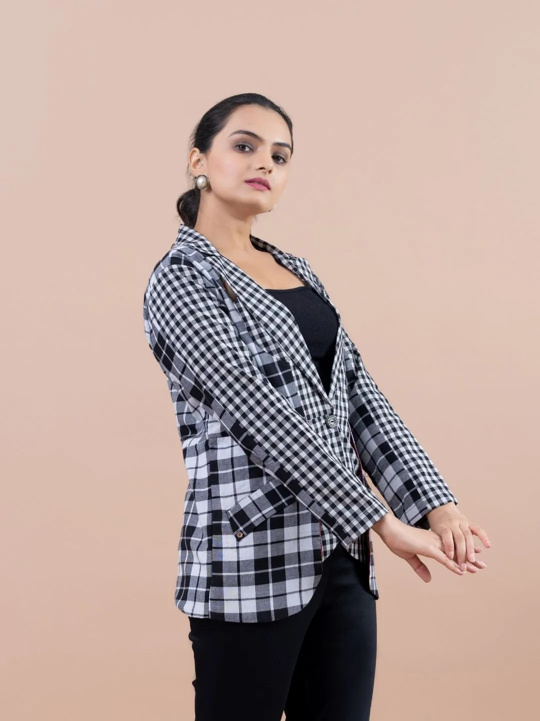 modish yarn dyed cotton checked stylized lapel collared jacket with 3\4 sleeve and handy pockets.- Black
