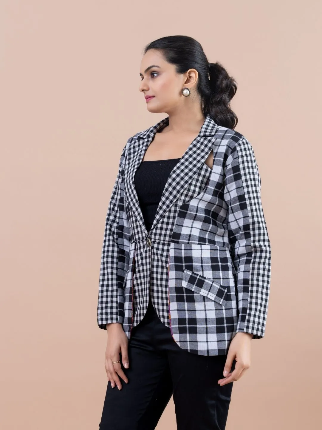 modish yarn dyed cotton checked stylized lapel collared jacket with 3\4 sleeve and handy pockets.- Black