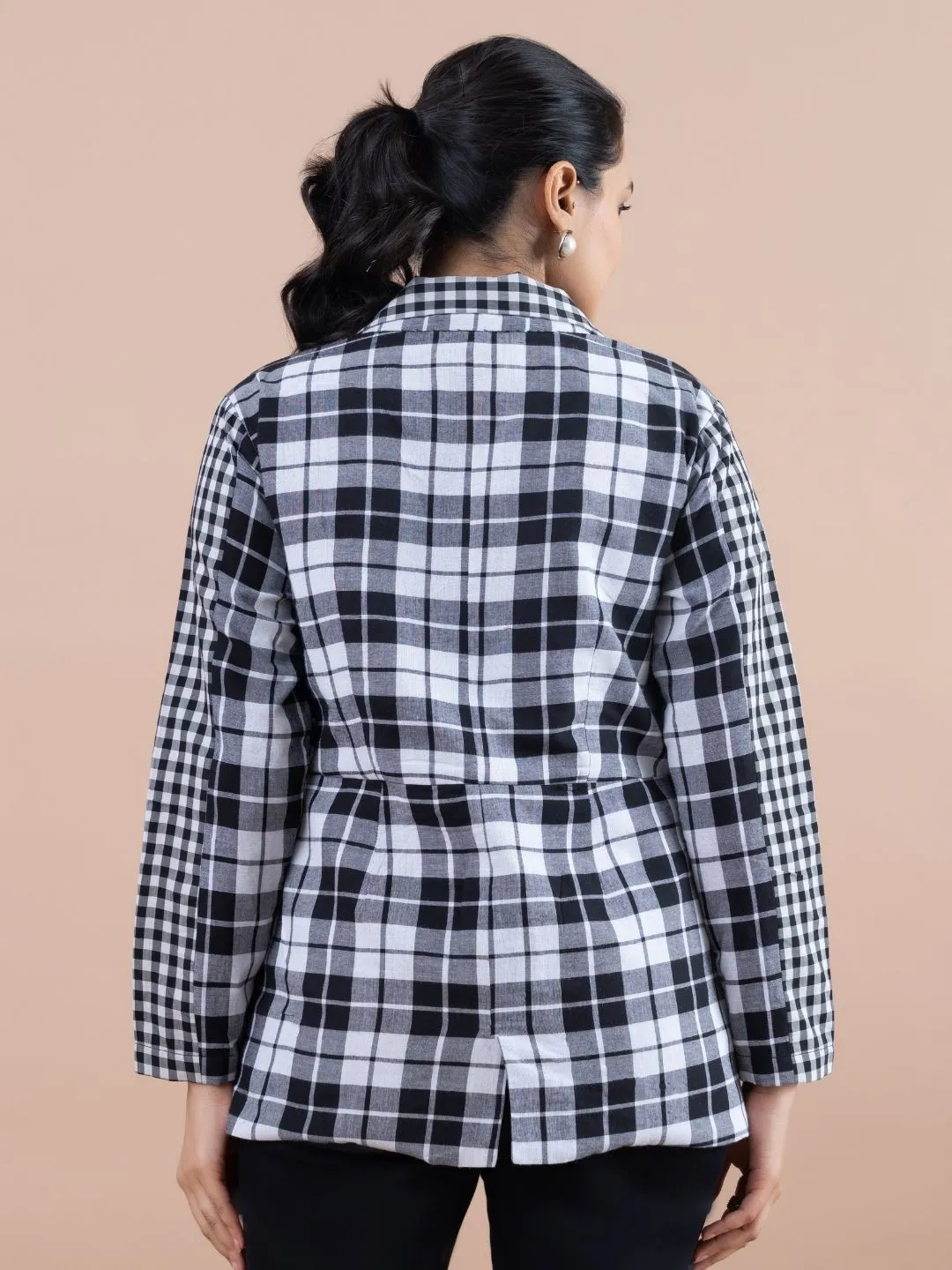 modish yarn dyed cotton checked stylized lapel collared jacket with 3\4 sleeve and handy pockets.- Black