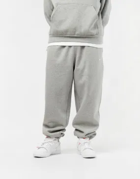 Nike Solo Swoosh Sweatpants - Dark Grey Heather/White