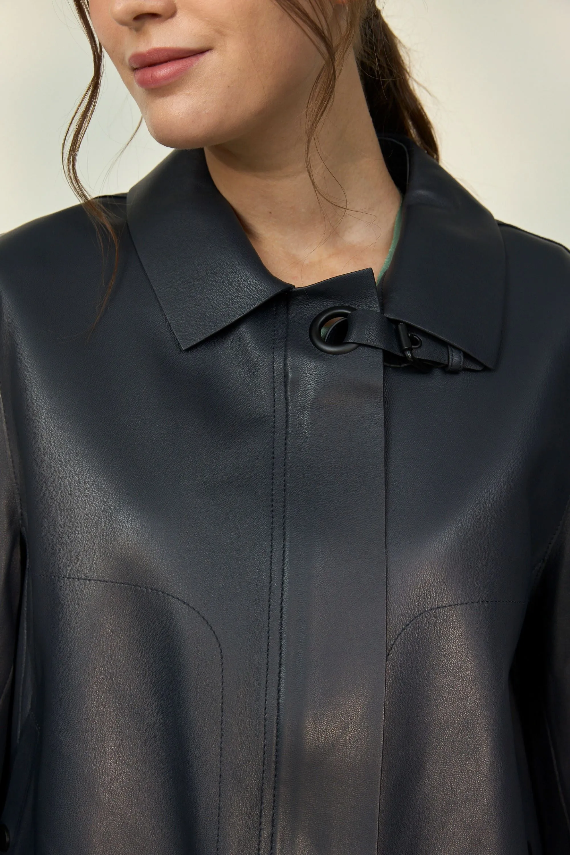 NORAH SUE Classy Cropped Leather Jacket