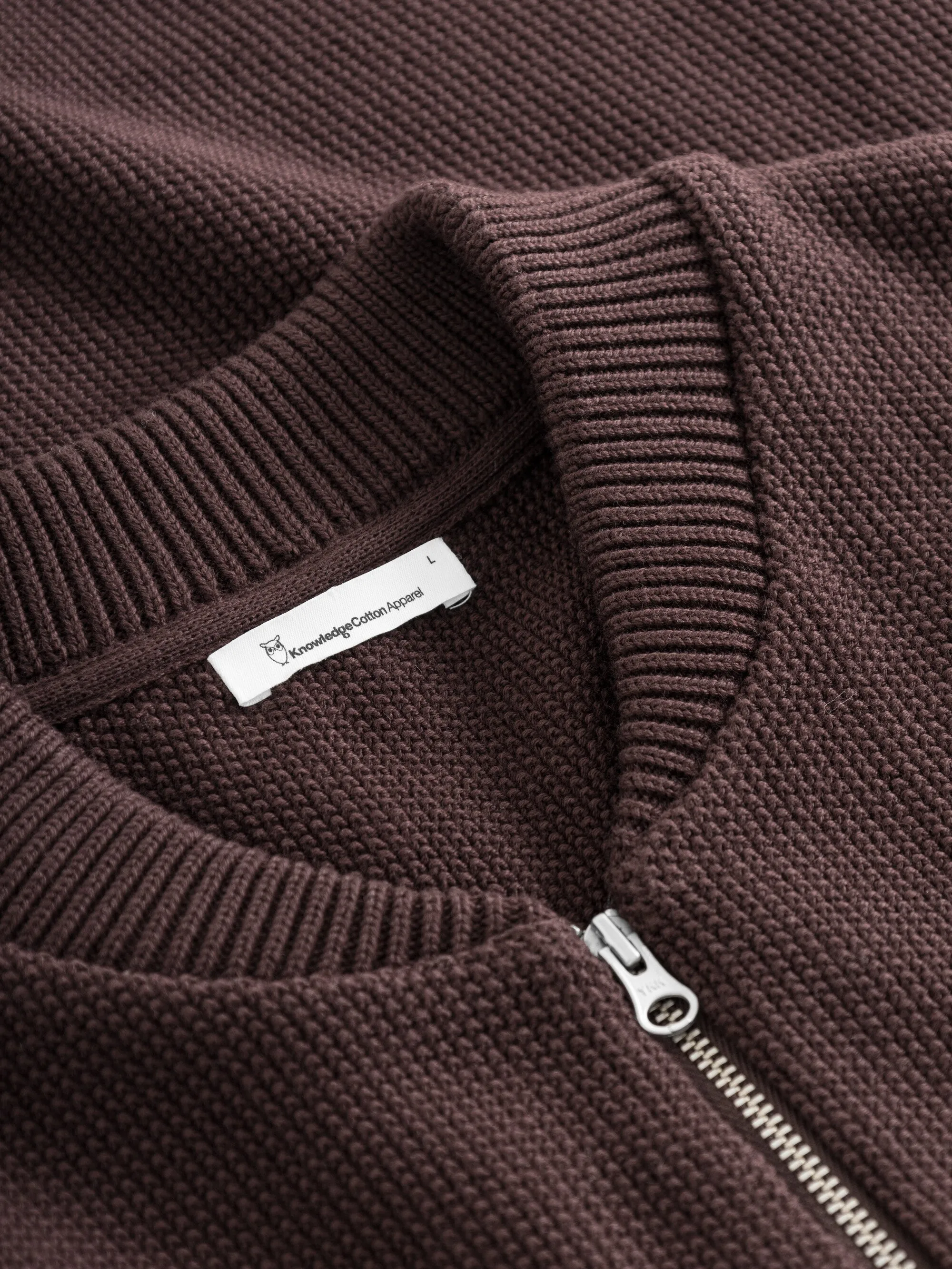 Pique badge knit o-neck - Chocolate Plum
