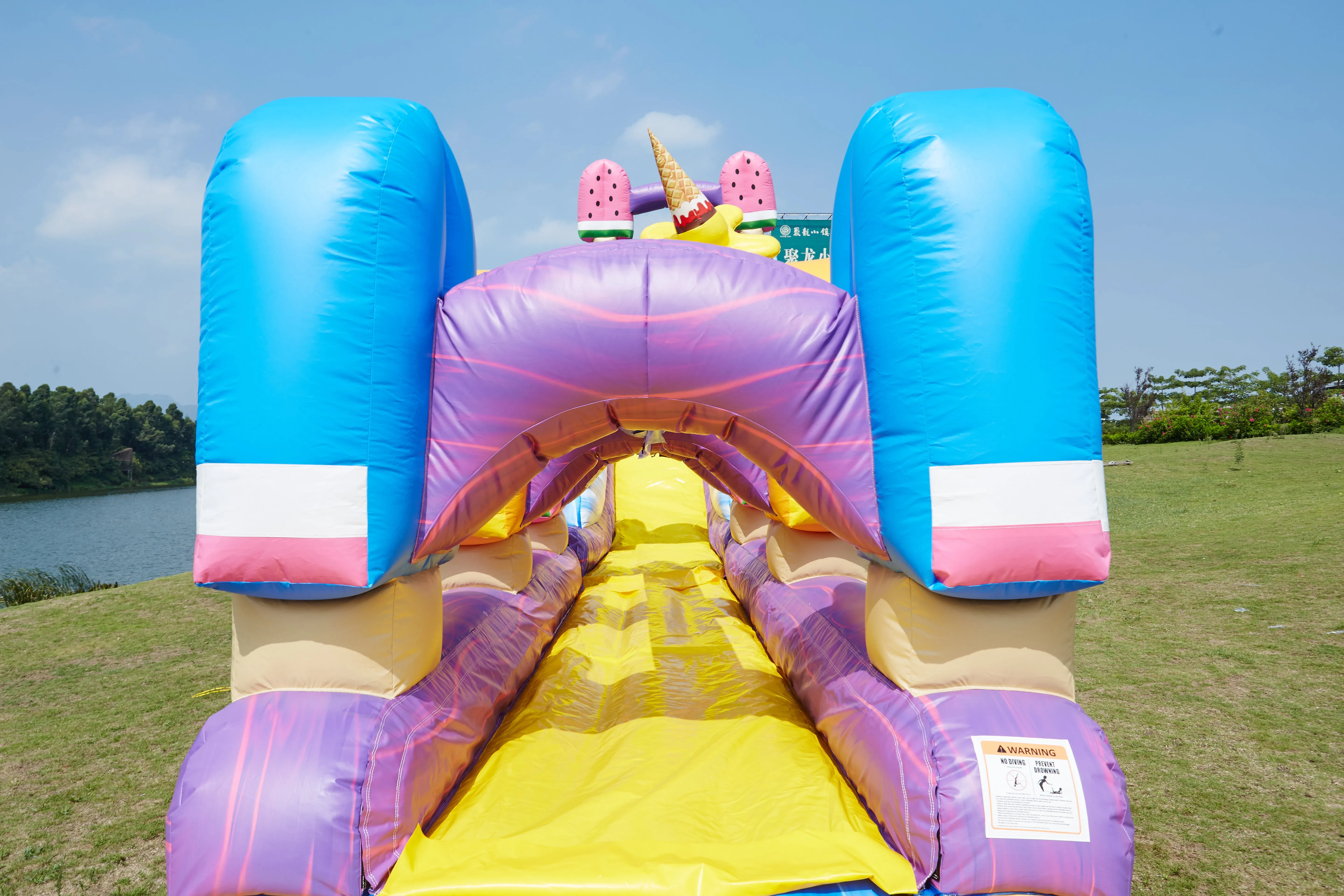 (PREORDER 04/2025) ICE POPS SLIP N SLIDE