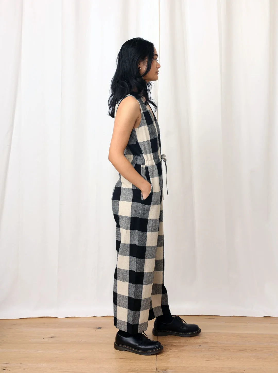 SILK SLIT-BACK JUMPER - BLACK/CREAM PLAID