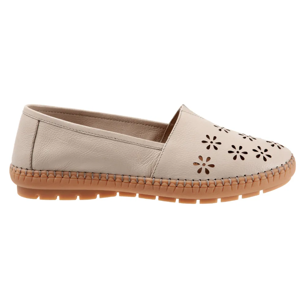 Trotters Rosie Ivory Leather Slip-On (Women's)