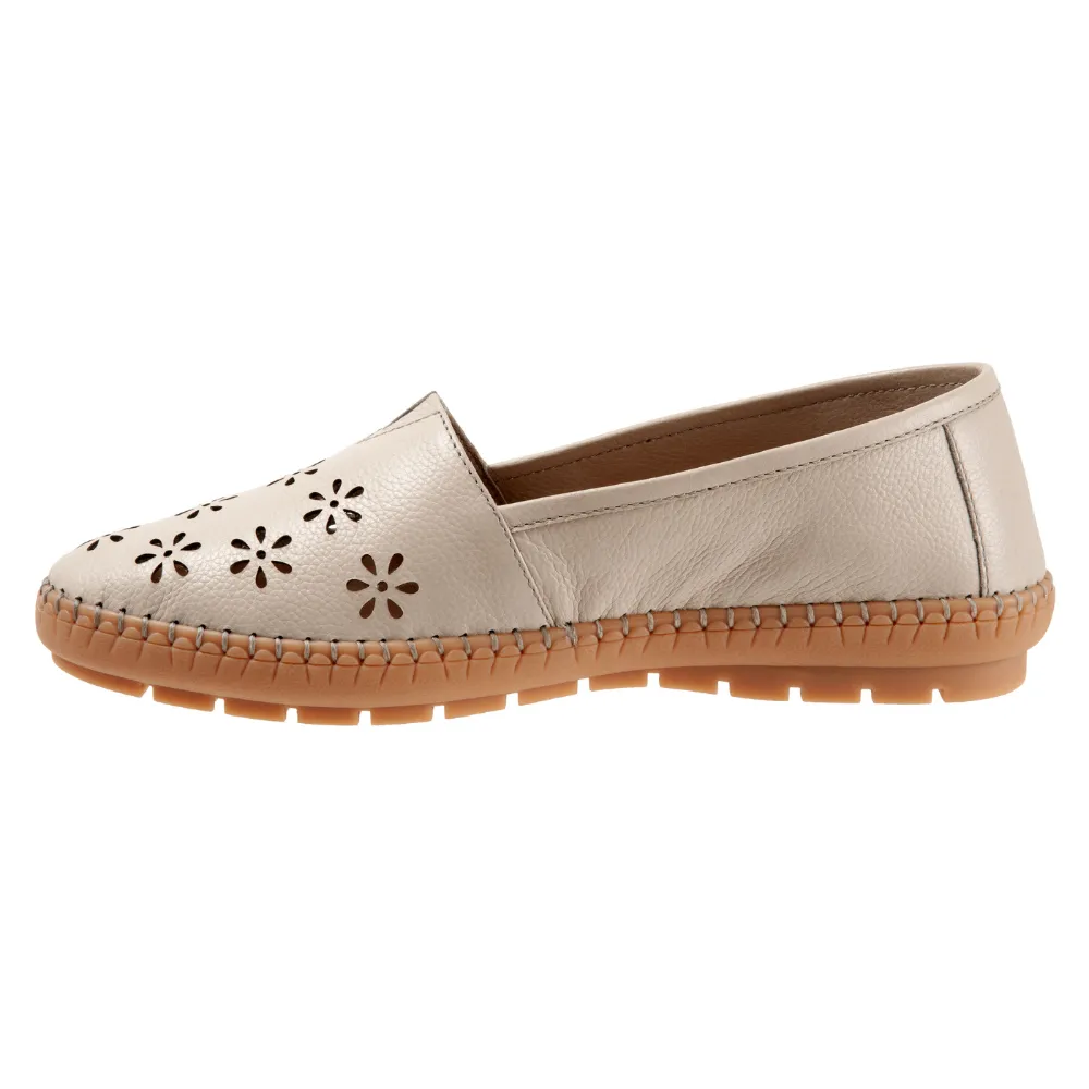 Trotters Rosie Ivory Leather Slip-On (Women's)